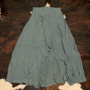 NWT O’Neil long skirt